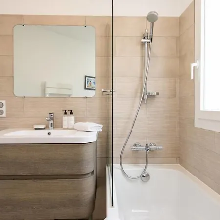 Spacious 6 Pax Flat Near Croisette And Beach